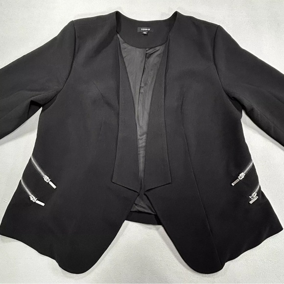 Torrid Blazer Women's Black 2 2X Open Front Shoulder Pads Faux Pockets Jacket - Picture 8 of 13